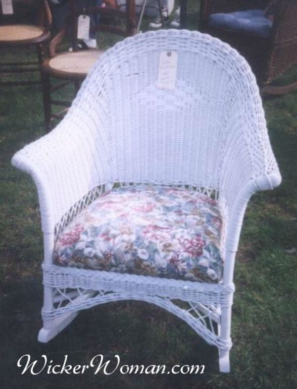 painting wicker furniture-hints, tips, & solutions to paint like a pro