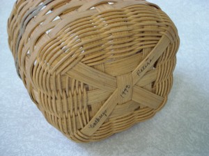 utensil basket bottom