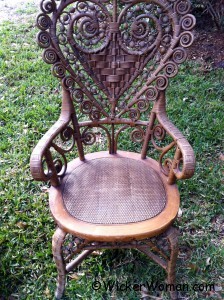 heart-shape-victorian-wicker-lady-chair