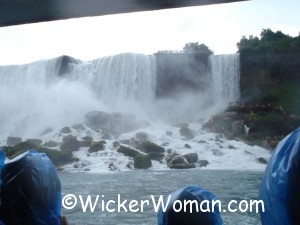 niagara falls queen mist ride