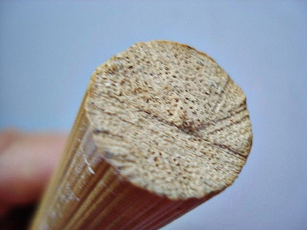 Reed comes from the rattan pole inner pith.