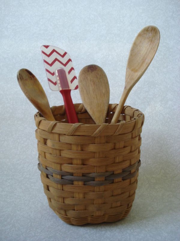 beginner utensil basket